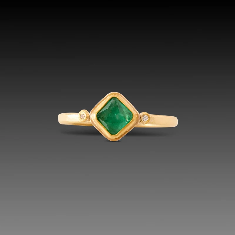 The vintage gemstone rings with rare emeralds gleamed brightly-Emerald Ring With Tiny Diamonds