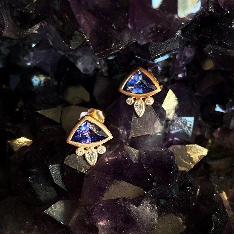 Plumb Gold Original Tanzanite and Diamond "Fan" Earring